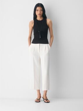 Aritzia cropped trousers
